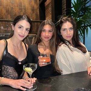 Meet your Posher, Yasmine